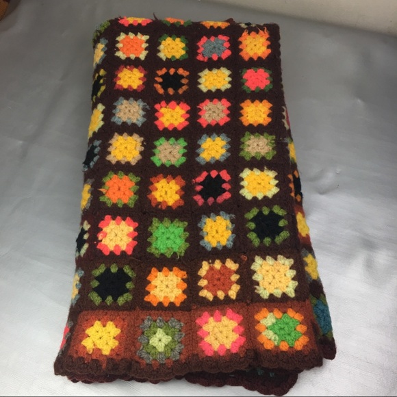Vintage medium Afghan granny square throw blanket - Picture 2 of 9